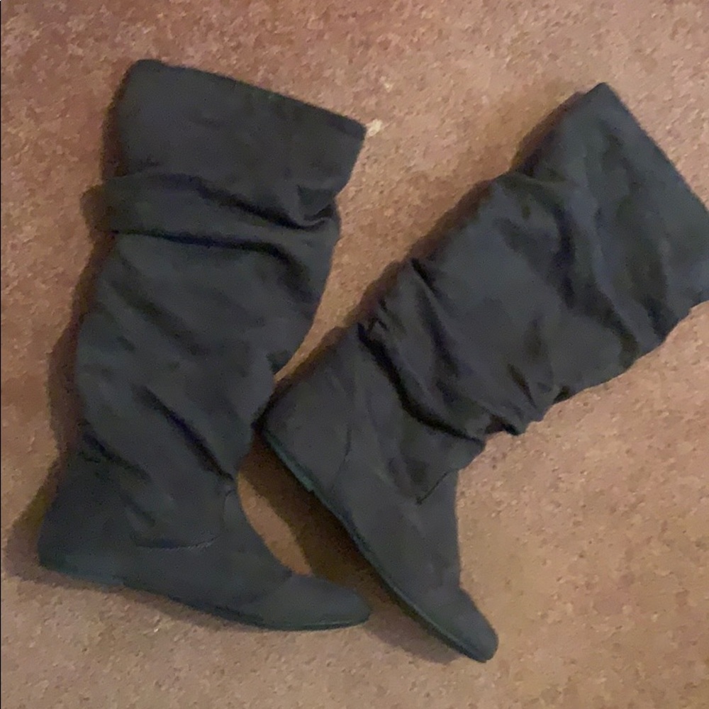 Slouchy boots